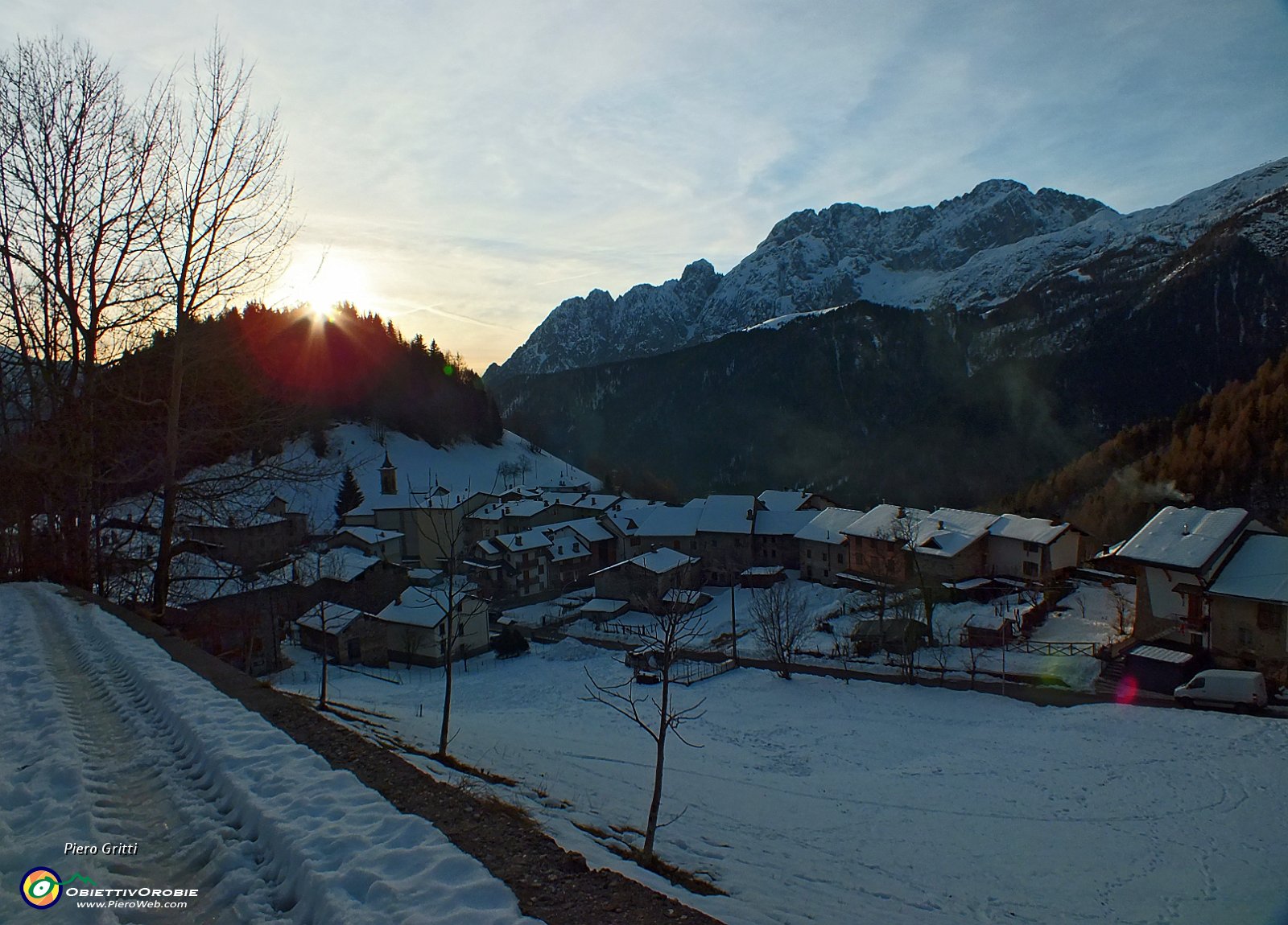 04 Partiamo da Nona di Vilminore (1341 m.).JPG